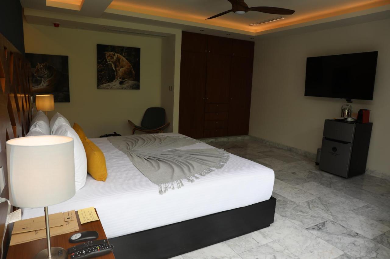 Panther Bay Boutique Hotel Акумаль Экстерьер фото